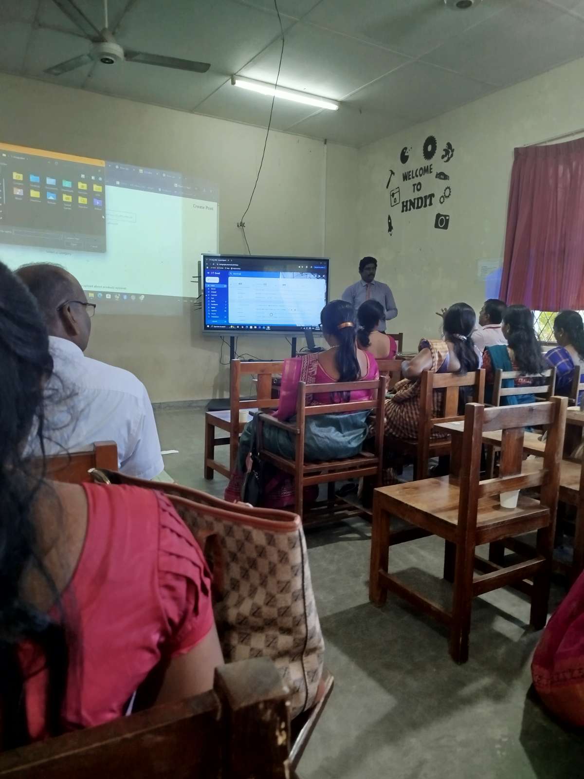 Workshop on smart board